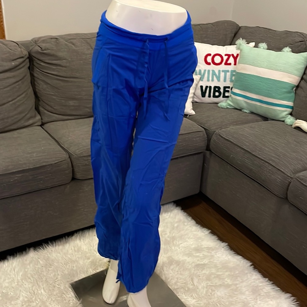 Lululemon studio in beach blanket blue
